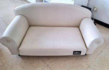🐶 Hondensofa Dogelite Beige Lederlook
Nieuwe staat
 beschikbaar voor biedingen