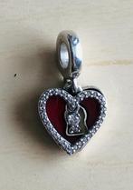 Pandora dubbele hangende bedel rood hart & sleutelgat, Handtassen en Accessoires, Pandora, 1 bedel, Zo goed als nieuw, Zilver