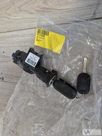 Fiat Panda 2012 - 2020 contactslot met sleutel 00518006280 beschikbaar voor biedingen