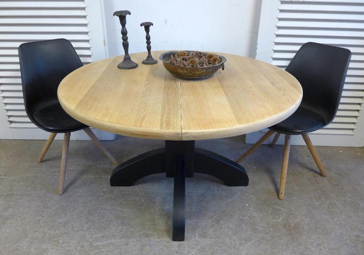 Prachtige zwarte landelijke ronde  uitschuifbare tafel, Huis en Inrichting, Tafels | Eettafels, Zo goed als nieuw, 100 tot 150 cm