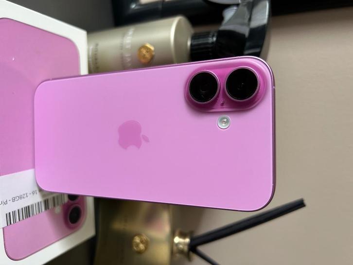 iPhone 16, Telecommunicatie, Mobiele telefoons | Apple iPhone, Zo goed als nieuw, 128 GB, iPhone 16, Roze, Ophalen of Verzenden
