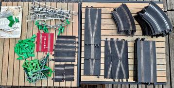 Lot vintage SCALEXTRIC  baanstukken, onderdelen en auto's, Hobby & Loisirs créatifs, Enlèvement, Utilisé, Voiture