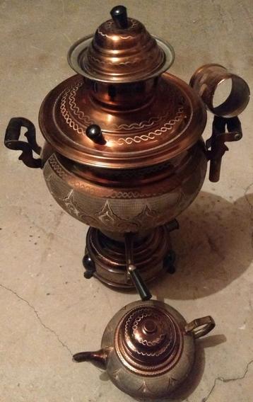 Vintage theepot koper. beschikbaar voor biedingen