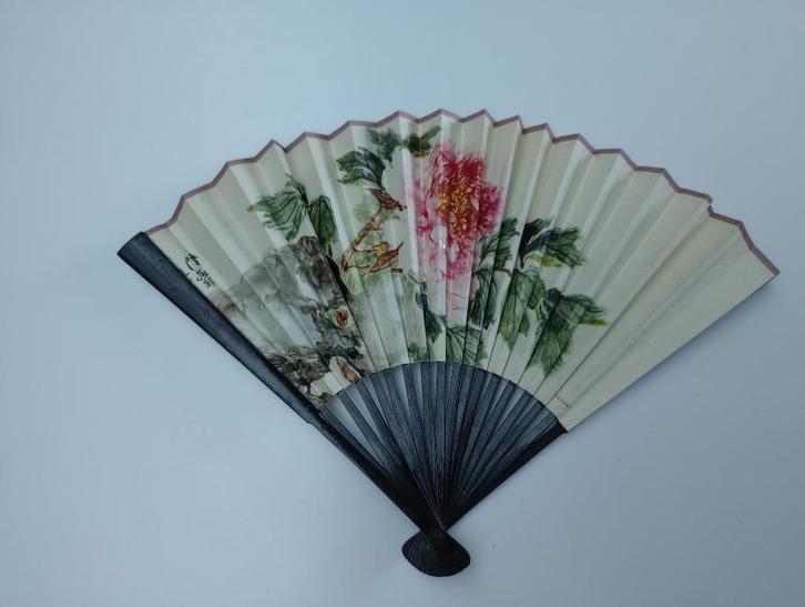 Waaier met papier en zwart middenstuk, Antiek en Kunst, Antiek | Tapijten, Tafelkleden en Textiel, Ophalen of Verzenden