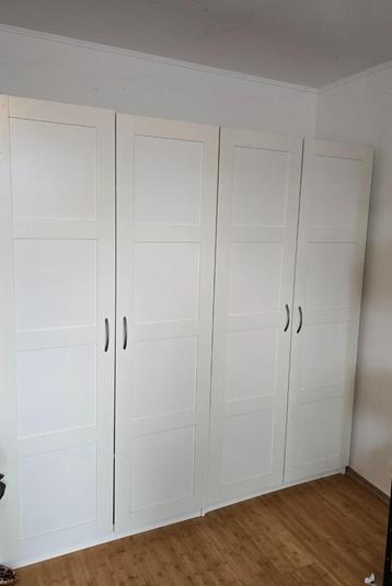 Lot 2 armoires IKEA PAX avec portes BERGSBO beschikbaar voor biedingen