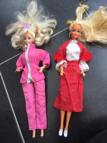 2 x casual outfit voor Barbie pop - Mattel disponible aux enchères