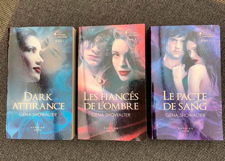 Lot de 3 Livres HARLEQUIN, Boeken, Romans, Gelezen, Ophalen