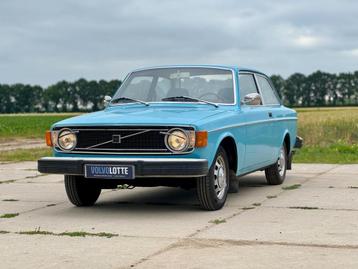 Volvo 142 De Luxe in super retro kleurstelling, handgeschake beschikbaar voor biedingen