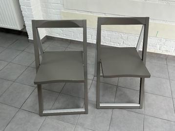 chaises Skip de Calligaris gris clair et aluminium (X2) beschikbaar voor biedingen
