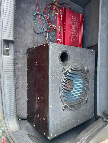 Woofer + versterker beschikbaar voor biedingen