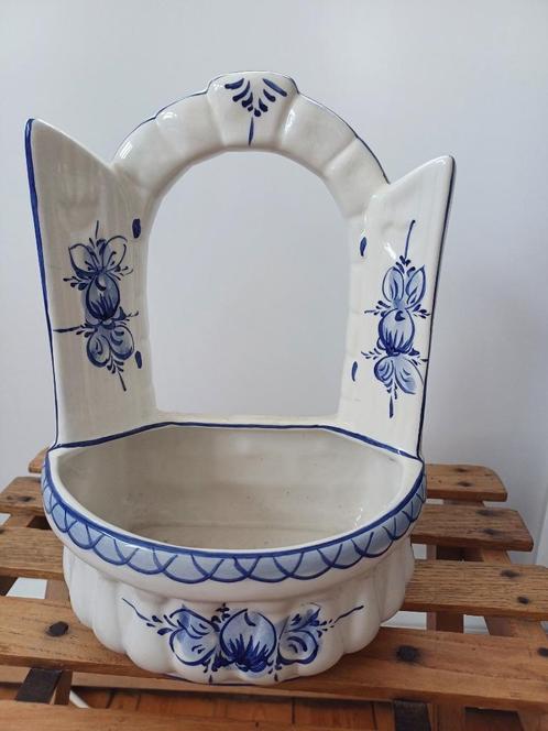 Cache-pot en faïence blanche avec décor bleu fait main, Antiquités & Art, Antiquités | Céramique & Poterie, Enlèvement ou Envoi