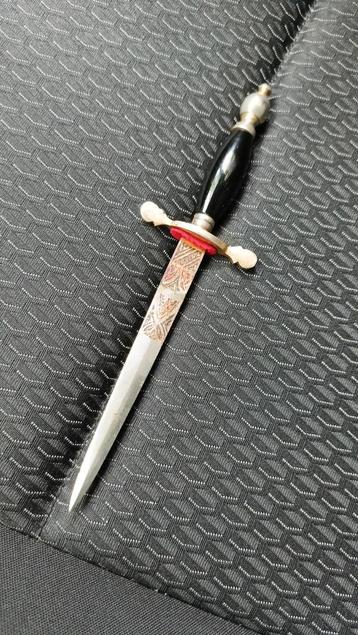  Uit de WW2 mooi  dolk militaria  beschikbaar voor biedingen