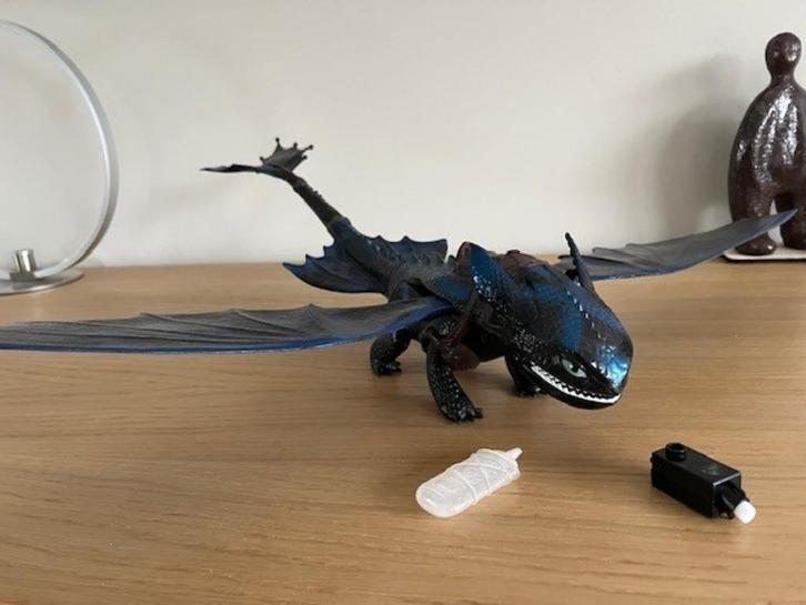 speelgoed Dragons Toothless die rook spuwt, Kinderen en Baby's, Speelgoed | Educatief en Creatief, Gebruikt, Ophalen of Verzenden
