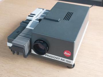 Leica diaprojector  beschikbaar voor biedingen