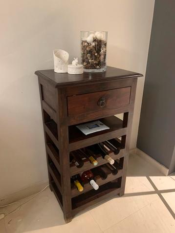 Telefoonkastje / wijnkastje beschikbaar voor biedingen