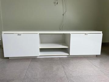 Tv meubel beschikbaar voor biedingen