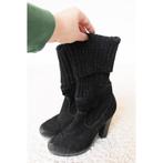 Belles bottes en daim (taille 39) €25, -, Vêtements | Femmes, Chaussures, Comme neuf, Boots et Botinnes, ---, Noir