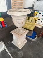 Bloempot + voet witsteen, Tuin en Terras, Ophalen, Steen