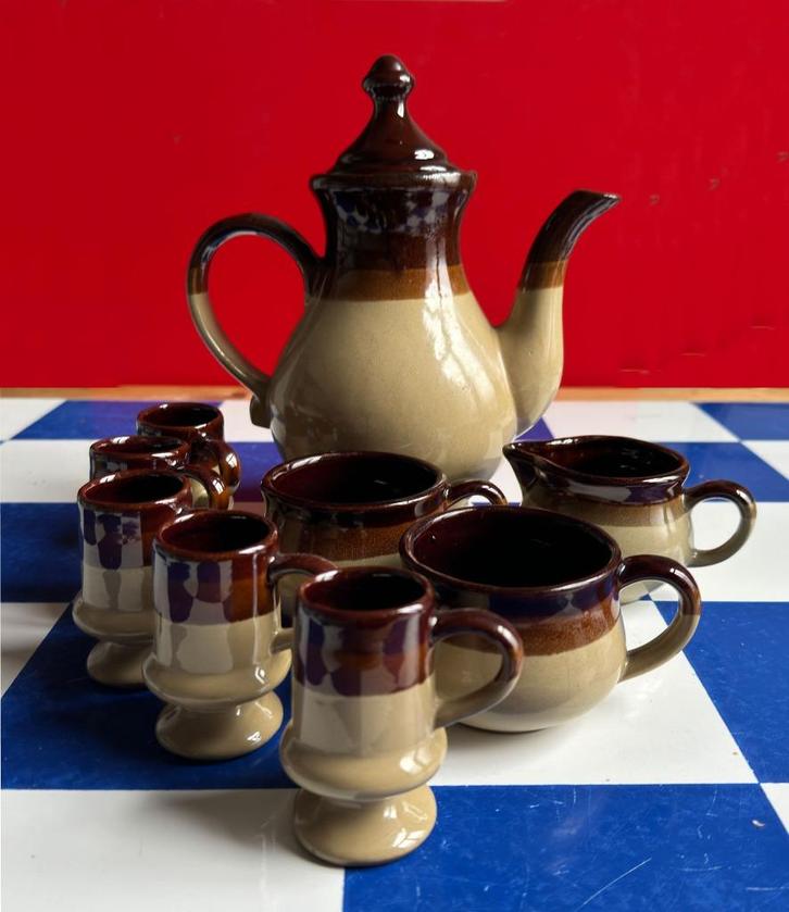 Delen van bruin/beige koffieservies jaren ‘80, Antiek en Kunst, Antiek | Servies los, Ophalen