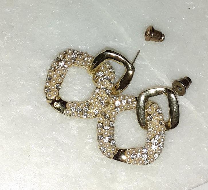 oorstekers vintage goud met parel, Handtassen en Accessoires, Oorbellen, Nieuw, Knopjes of Stekers, Overige materialen, Goud, Verzenden