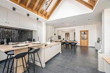 HOME2SELL - UIT DE HAND TE KOOP - SLYPSKAPELLE beschikbaar voor biedingen