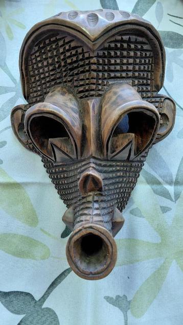 Afrika masker beschikbaar voor biedingen
