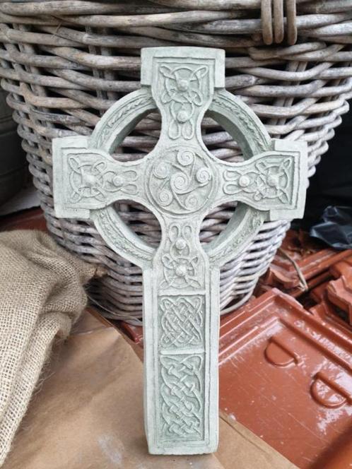 grafkruis , kruis met mooie versieringen, Tuin en Terras, Tuinwanddecoratie, Nieuw, Ophalen of Verzenden