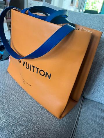 Louis Vuitton boodschappentas beschikbaar voor biedingen