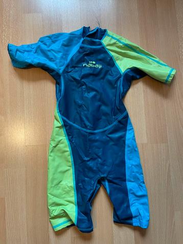 Combinaison anti UV piscine enfant 6 ans Nabaiji (Décathlon)