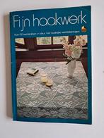 Fijn haakwerk., Ophalen of Verzenden, Zo goed als nieuw
