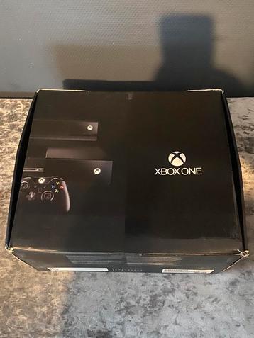Xbox One 500 GB met 2 games beschikbaar voor biedingen