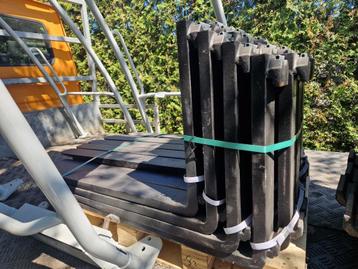 partij palletvorken en tropendaken takeuchi beschikbaar voor biedingen