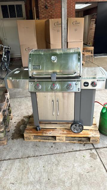 Weber genesis inox s340 gebruikt maar in goede staat.  beschikbaar voor biedingen
