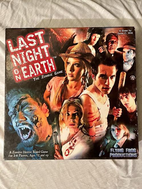 Last Night On Earth: The Zombie Game (2007), Hobby en Vrije tijd, Gezelschapsspellen | Bordspellen, Zo goed als nieuw, Een of twee spelers
