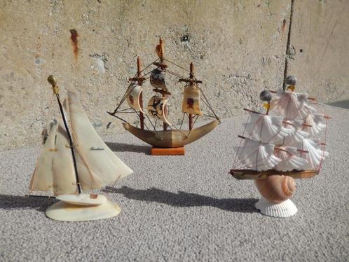 3 bateaux faits à la main avec des coquillages, Collections, Minéraux & Fossiles, Coquillage(s), Enlèvement ou Envoi