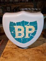 BP benzinepomp globe origineeel benzine pomp opaline., Ophalen