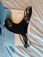 Zwarte string - nieuw - medium, Kleding | Dames, Ondergoed en Lingerie, Ophalen of Verzenden, String