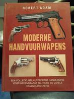2 boeken over handvuurwapens, Ophalen of Verzenden, Zo goed als nieuw, Overige onderwerpen, Zie beschrijving