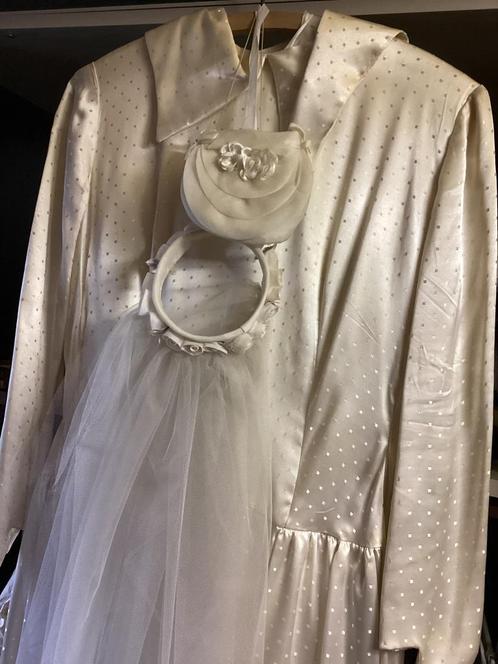 Vintage trouwjurk uit 1955 – erfstuk in perfecte retrostijl, Kleding | Dames, Trouwkleding en Trouwaccessoires, Gedragen, Accessoires