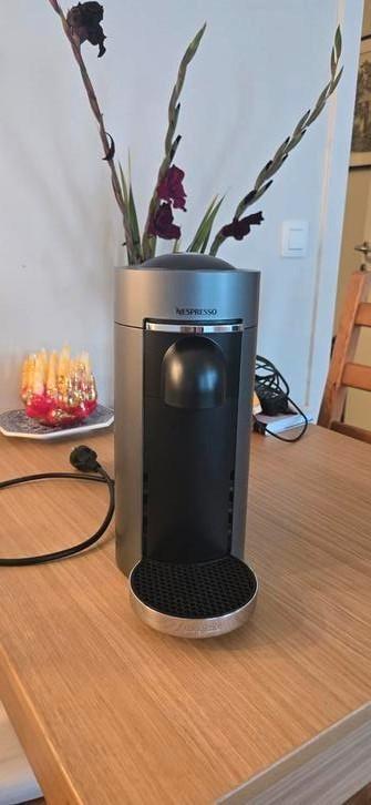 Nespresso Vertuo – In zeer goede staat – €70, Elektronische apparatuur, Koffiezetapparaten, Gebruikt, Ophalen