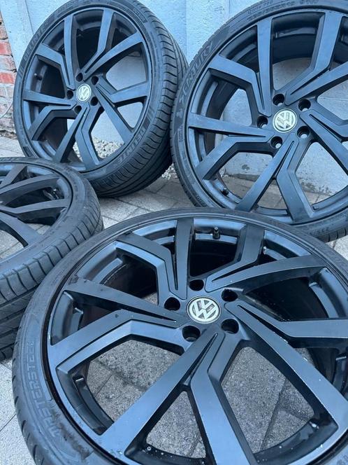 19"GOLF/Gti/Gte/Gtd velgen/jantes

235/35/19
5x112
7,5j
et 4, Auto-onderdelen, Banden en Velgen, Velg(en), Gebruikt, Ophalen
