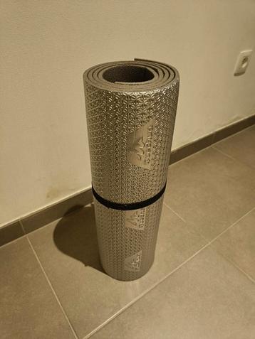 Quechua kampeermat slaapmat beschikbaar voor biedingen