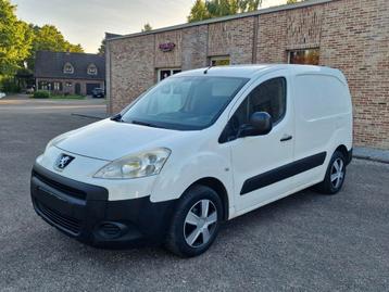 Peugeot partner 1.6 hdi airco gekeurd voor verkoop, Auto's, Euro 5, 1600 cc, Bedrijf, Te koop