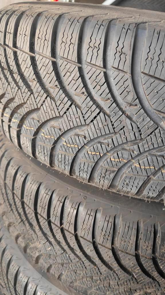 225/60r16 Michelin 225/60 r16 2256016 225 60 r16, Auto diversen, Autosport-onderdelen, Zo goed als nieuw, Ophalen of Verzenden
