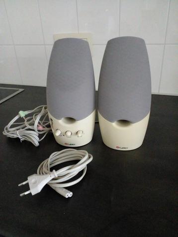 Vintage Labtec LCS-1060 pc luidsprekers beschikbaar voor biedingen