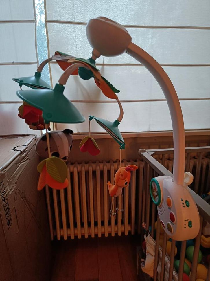 Muziekmobiel in perfecte staat, Kinderen en Baby's, Speelgoed | Babyspeelgoed, Zo goed als nieuw, Mobiel, Met geluid, Ophalen