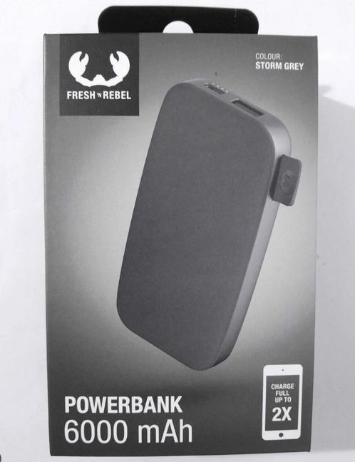 Fresh 'n Rebel Powerbank 6000 mAh Storm Grey NIEUW, Telecommunicatie, Powerbanks, Nieuw, Ophalen of Verzenden