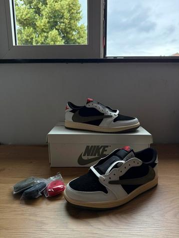 Nike X Travis Scott, Enlèvement, Comme neuf
