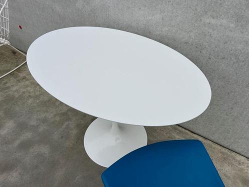 KNOLL INTERNATIONAL, SAARINEN TULIP TAFEL, Huis en Inrichting, Tafels | Sidetables, Gebruikt, Overige houtsoorten, Metaal, Verzenden