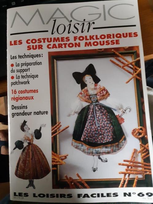 Loisirs Patchwork livre costumes folkloriques+ tissus+copies, Livres, Loisirs & Temps libre, Neuf, Scrapbooking et Bricolage, Enlèvement